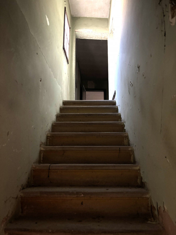 TOTALMENTE DA RISTRUTTURARE BELLISSIMA CASA D'EPOCA!!! PERFETTA PER TE, CON AMPIO GIARDINO..., IN...