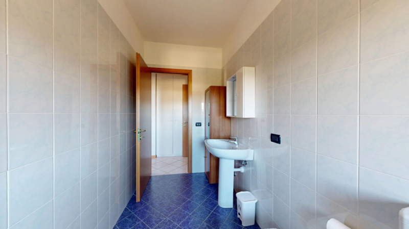 DEBBA

Inserito in un contesto tranquillo, la zona è piacevole , situata a breve distanza dalla c...