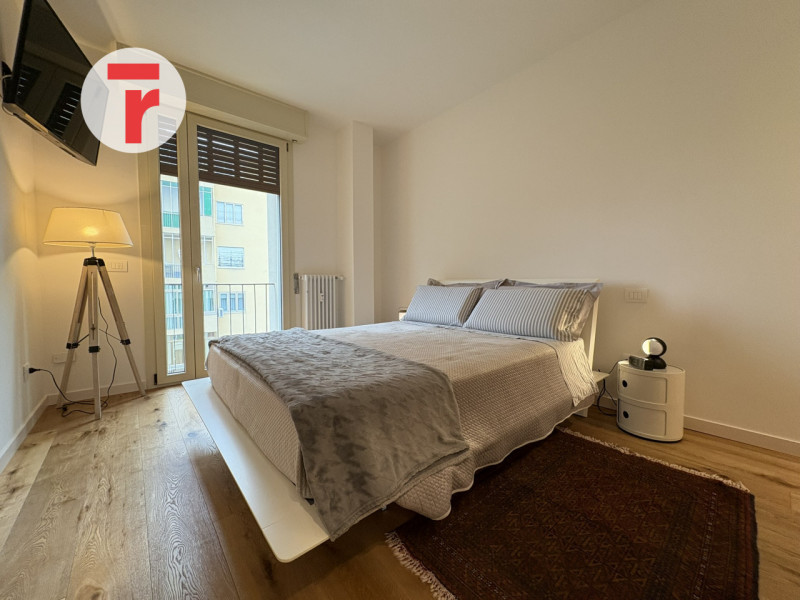 Nel cuore della vivace zona della Santissima Trinità, a pochi passi dalla piazzetta Buonarroti e ...