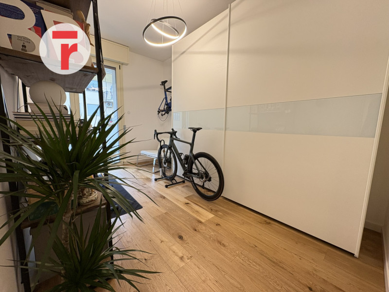 Nel cuore della vivace zona della Santissima Trinità, a pochi passi dalla piazzetta Buonarroti e ...