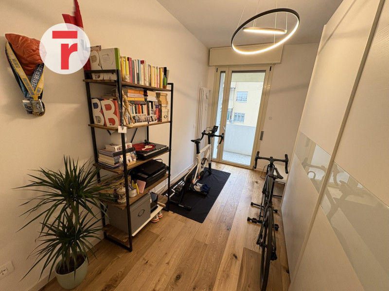 Nel cuore della vivace zona della Santissima Trinità, a pochi passi dalla piazzetta Buonarroti e ...