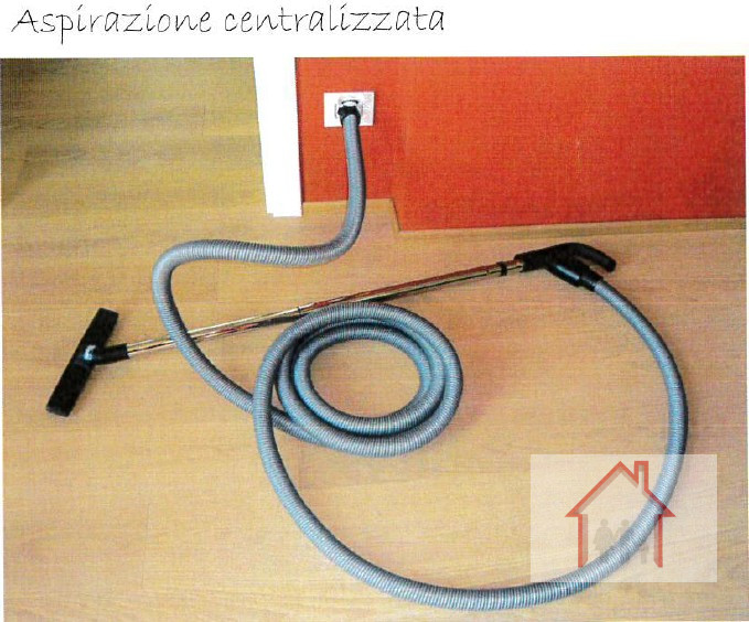 Situati nel cuore di Povegliano, proponiamo in vendita questo splendido appartamento quadrilocale...