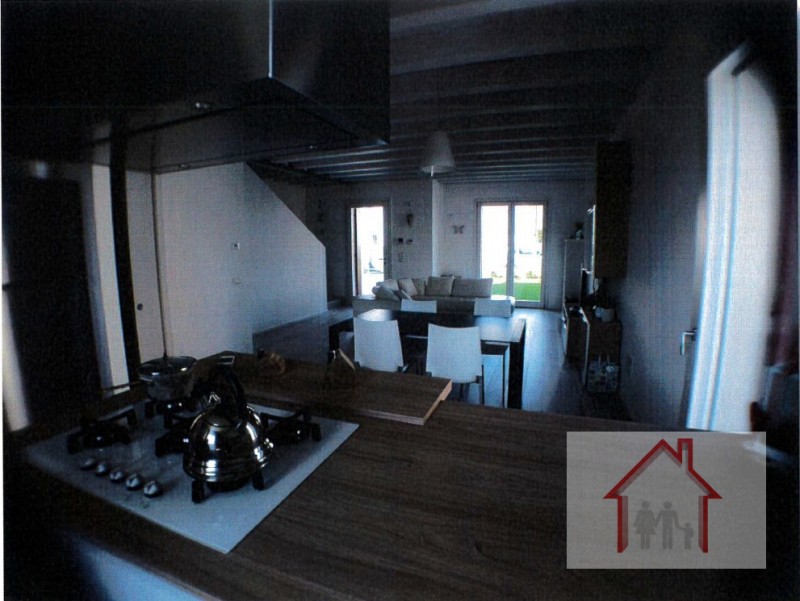 Situati nel cuore di Povegliano, proponiamo in vendita questo splendido appartamento quadrilocale...