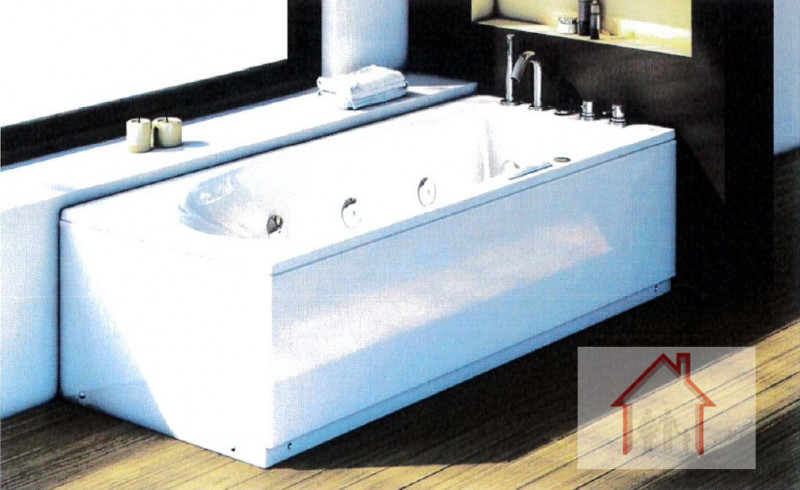 Situati nel cuore di Povegliano, proponiamo in vendita questo splendido appartamento quadrilocale...