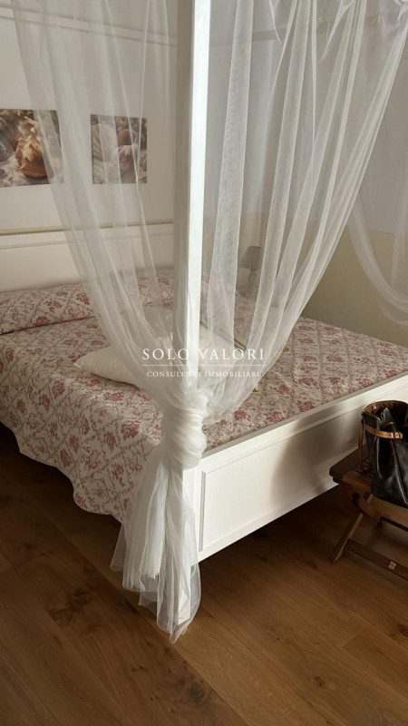 Rif. JC17 (per info 3381655389 Andrea Simionato)

Proponiamo in vendita un raffinato appartamento...