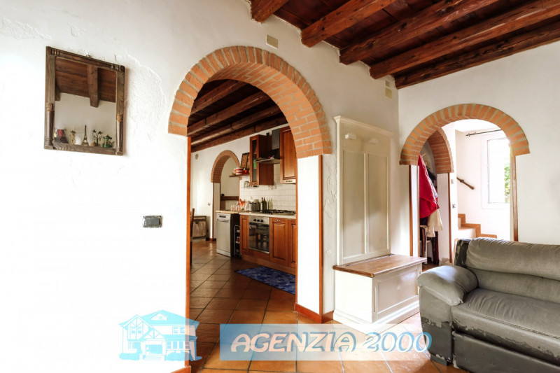 A OLMO DI TRIBANO LA TUA CASA TI ASPETTA !!! GRANDE OPPORTUNITA' DI CASA ACCOSTATA TIPO RUSTICO T...