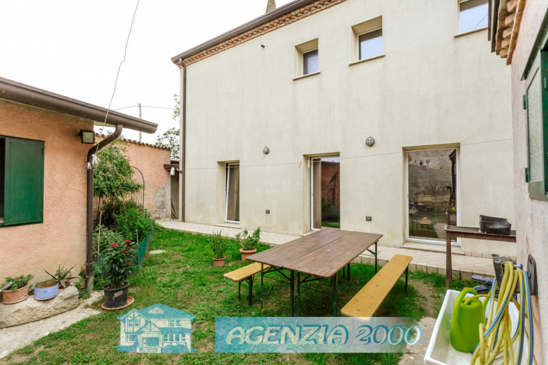 A OLMO DI TRIBANO LA TUA CASA TI ASPETTA !!! GRANDE OPPORTUNITA' DI CASA ACCOSTATA TIPO RUSTICO T...