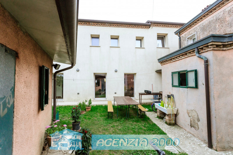 A OLMO DI TRIBANO LA TUA CASA TI ASPETTA !!! GRANDE OPPORTUNITA' DI CASA ACCOSTATA TIPO RUSTICO T...