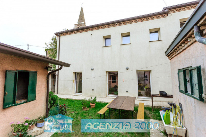 A OLMO DI TRIBANO LA TUA CASA TI ASPETTA !!! GRANDE OPPORTUNITA' DI CASA ACCOSTATA TIPO RUSTICO T...