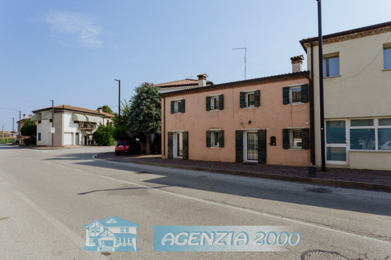 A OLMO DI TRIBANO LA TUA CASA TI ASPETTA !!! GRANDE OPPORTUNITA' DI CASA ACCOSTATA TIPO RUSTICO T...