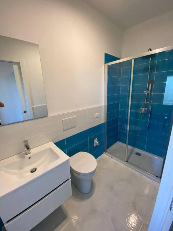 Propoaniamo in affitto appartamento composto da ingresso, angolo cottura che affaccia su immesa t...