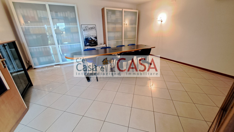 RUBANO: Disponibile da marzo, zona artigianale, con ingresso indipendente ufficio di c.a. 180 mq ...