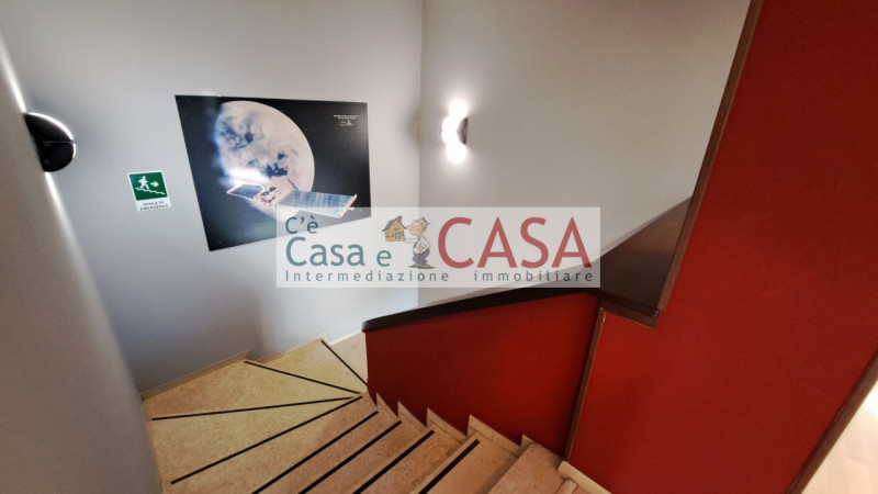 RUBANO: Disponibile da marzo, zona artigianale, con ingresso indipendente ufficio di c.a. 180 mq ...