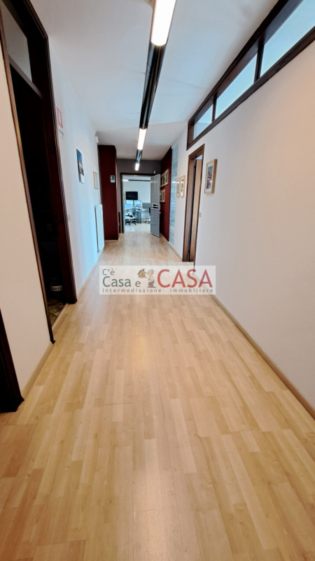 RUBANO: Disponibile da marzo, zona artigianale, con ingresso indipendente ufficio di c.a. 180 mq ...