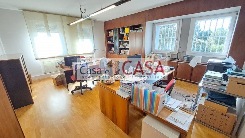 RUBANO: Disponibile da marzo, zona artigianale, con ingresso indipendente ufficio di c.a. 180 mq ...