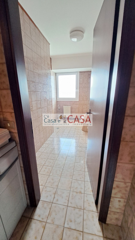 RUBANO: Disponibile da marzo, zona artigianale, con ingresso indipendente ufficio di c.a. 180 mq ...