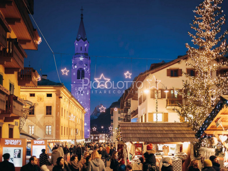 Rif. V4978 A2 - A pochi passi dal centro di Cortina d'Ampezzo, in vendita esclusivo appartamento ...