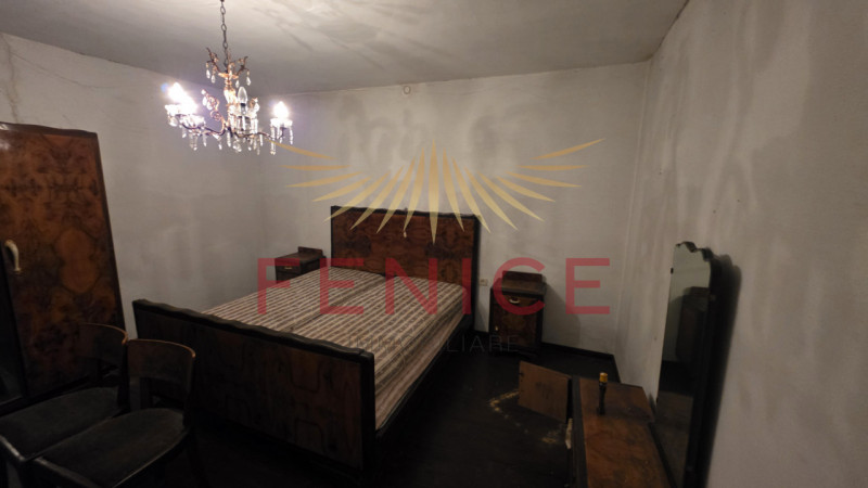 Proponiamo in vendita una rara opportunità: casa singola da ristrutturare situata nel suggestivo ...