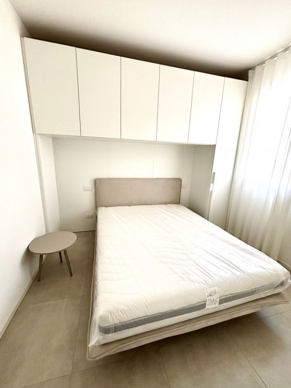 Se stai cercando un'opportunità imperdibile nel cuore di Jesolo, non perdere questo affascinante ...