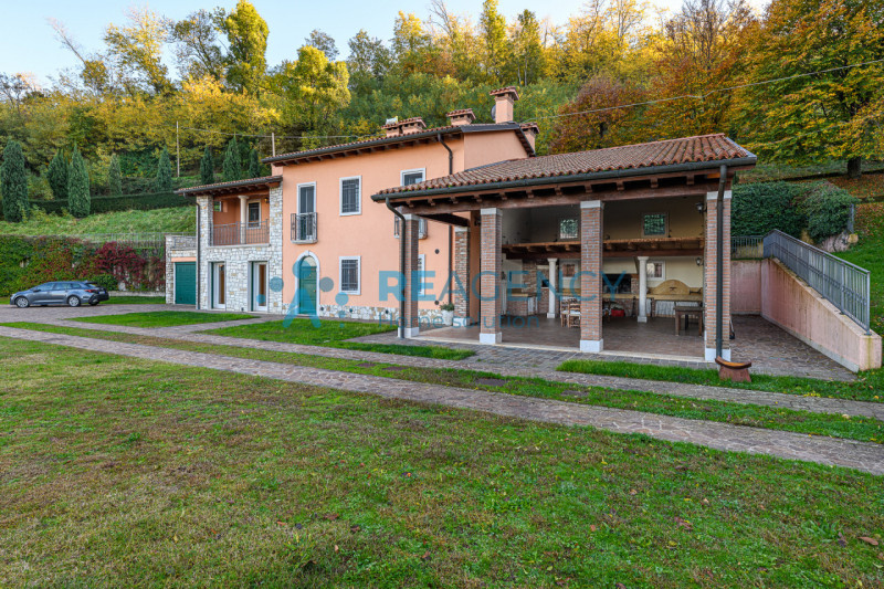 Arzignano - San Zeno 

Siete una famiglia  e state cercando una residenza privata o di rappresent...