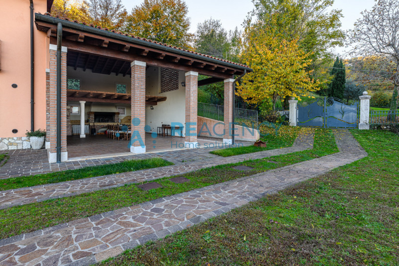 Arzignano - San Zeno 

Siete una famiglia  e state cercando una residenza privata o di rappresent...