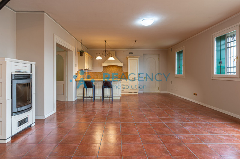 Arzignano - San Zeno 

Siete una famiglia  e state cercando una residenza privata o di rappresent...