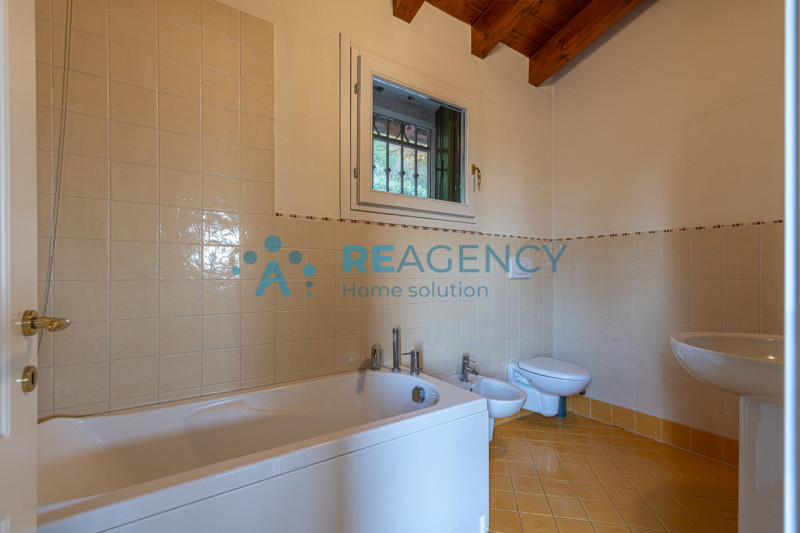 Arzignano - San Zeno 

Siete una famiglia  e state cercando una residenza privata o di rappresent...