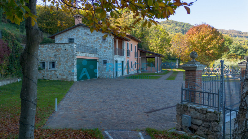 Arzignano - San Zeno 

Siete una famiglia  e state cercando una residenza privata o di rappresent...