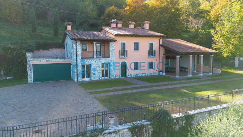 Arzignano - San Zeno 

Siete una famiglia  e state cercando una residenza privata o di rappresent...