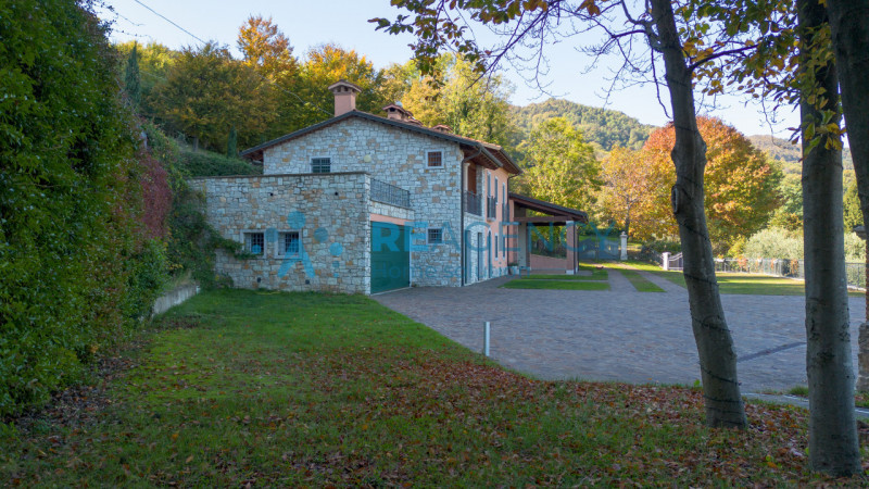 Arzignano - San Zeno 

Siete una famiglia  e state cercando una residenza privata o di rappresent...