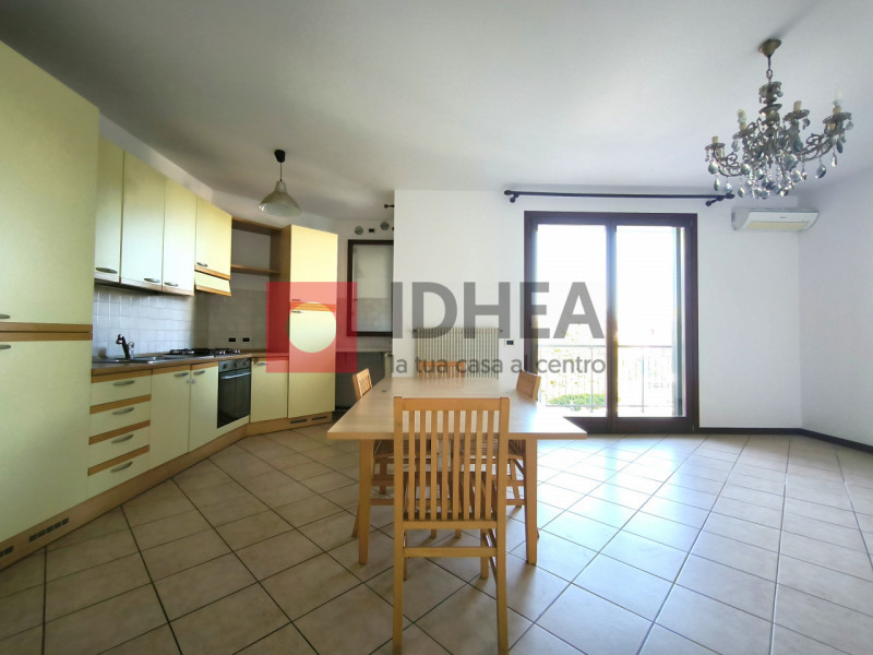 In una tranquilla via cieca di Silea, all'interno di un gradevole contesto residenziale poco dist...