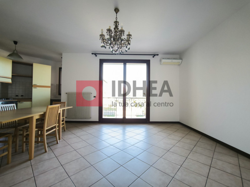 In una tranquilla via cieca di Silea, all'interno di un gradevole contesto residenziale poco dist...