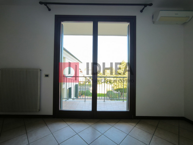 In una tranquilla via cieca di Silea, all'interno di un gradevole contesto residenziale poco dist...