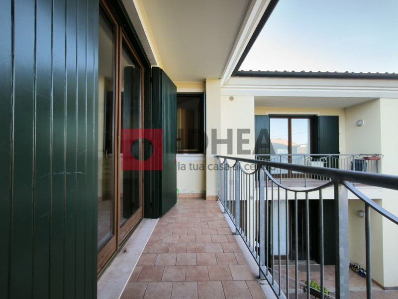 In una tranquilla via cieca di Silea, all'interno di un gradevole contesto residenziale poco dist...