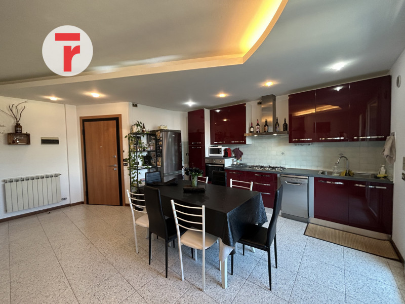 Loreggia Centro - proponiamo splendido appartamento in ottime condizioni, senza lavori da fare, c...