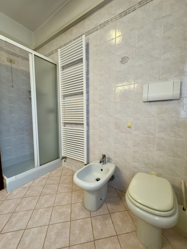 CASELLE DI SELVAZZANO: In posizione tranquilla e riservata, proponiamo in vendita una casa singol...