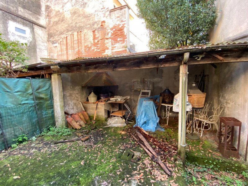 Se sei alla ricerca di una casa che possa diventare il tuo rifugio in uno dei quartieri più affas...