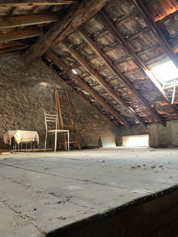Se sei alla ricerca di una casa che possa diventare il tuo rifugio in uno dei quartieri più affas...
