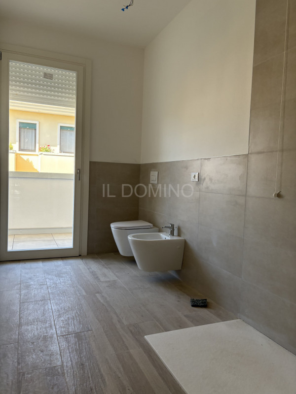 Nuovo appartamento a Caselle di Selvazzano, posto al piano primo di piccola palazzina signorile d...