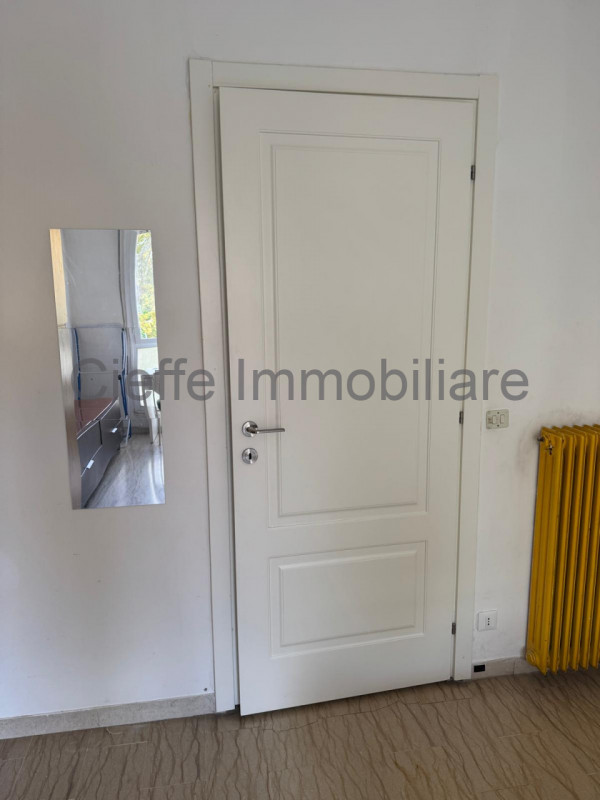 Libera stanza doppia al 2° piano nella vivace zona di San Carlo a Padova. L'immobile è completame...