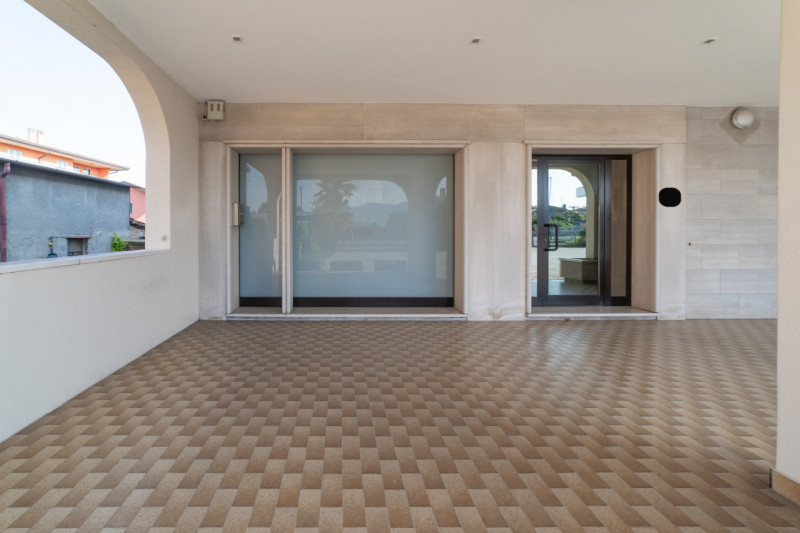 Prozzolo di CAMPONOGARA - In posizione centrale e strategica alle vie di collegamento con Campono...