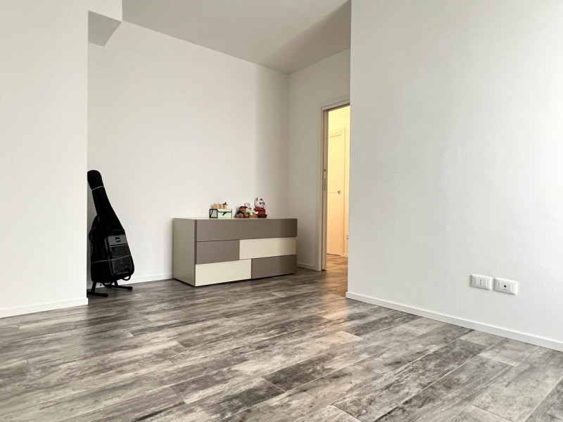 TAGGì DI LIMENA: Proponiamo in vendita un esclusivo attico situato nel moderno quartiere residenz...