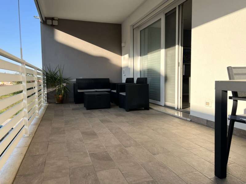 TAGGì DI LIMENA: Proponiamo in vendita un esclusivo attico situato nel moderno quartiere residenz...