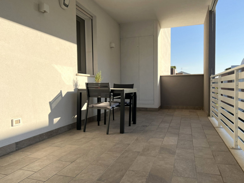 TAGGì DI LIMENA: Proponiamo in vendita un esclusivo attico situato nel moderno quartiere residenz...