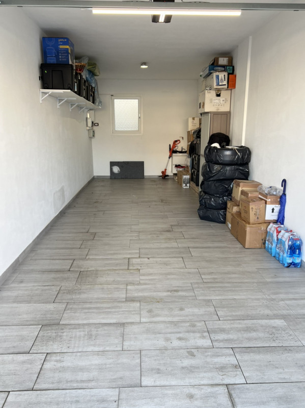 TAGGì DI LIMENA: Proponiamo in vendita un esclusivo attico situato nel moderno quartiere residenz...