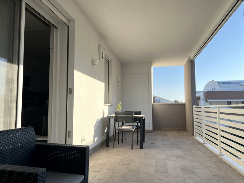 TAGGì DI LIMENA: Proponiamo in vendita un esclusivo attico situato nel moderno quartiere residenz...