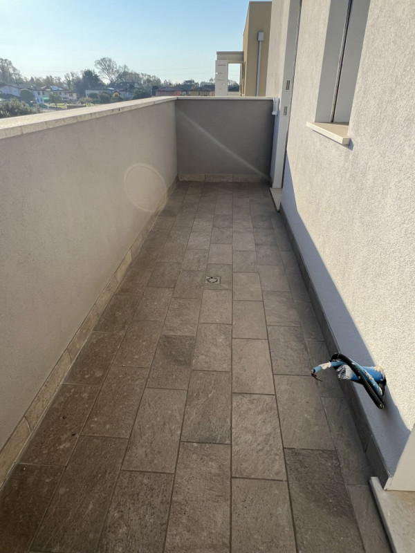 TAGGì DI LIMENA: Proponiamo in vendita un esclusivo attico situato nel moderno quartiere residenz...