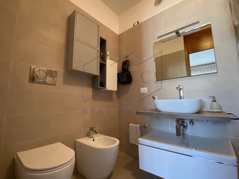 ODERZO - (TV)
Situato al 2° e 3° piano di una palazzina signorile servita da ascensore, questo es...