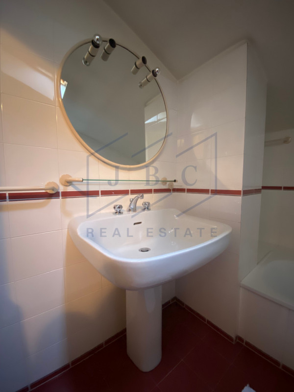 ODERZO - (TV)
Situato al 2° e 3° piano di una palazzina signorile servita da ascensore, questo es...