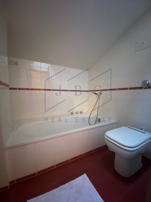 ODERZO - (TV)
Situato al 2° e 3° piano di una palazzina signorile servita da ascensore, questo es...